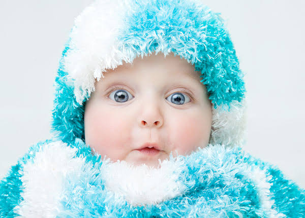 الشتاء الأول للطفل:كيفية حماية حديثي الولادة في الطقس البارد